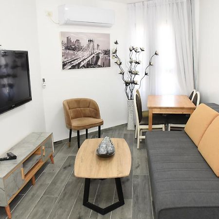 Rina Vacation Apartment 티베리아 외부 사진