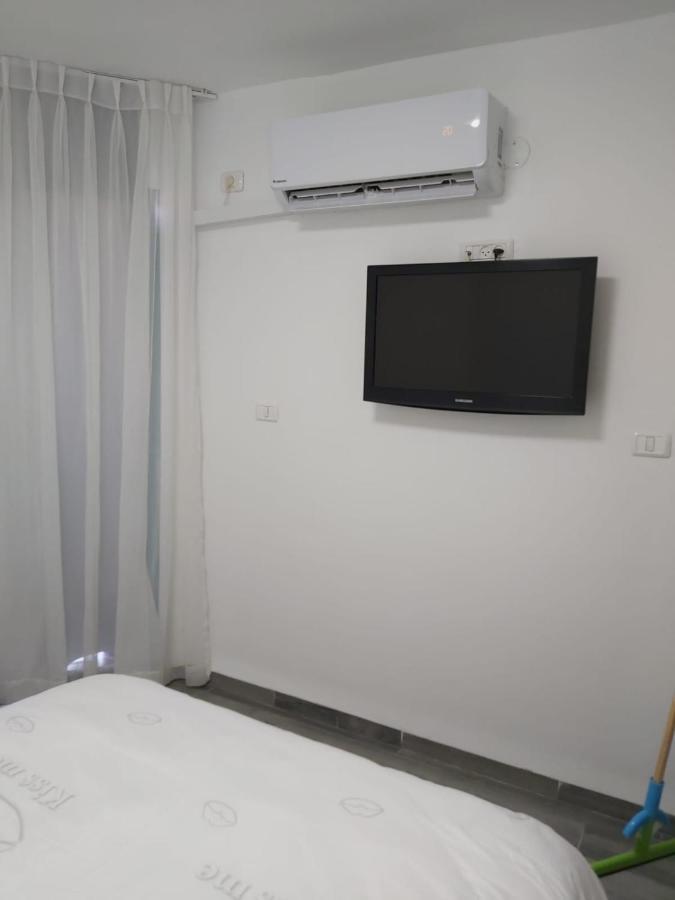 Rina Vacation Apartment 티베리아 외부 사진