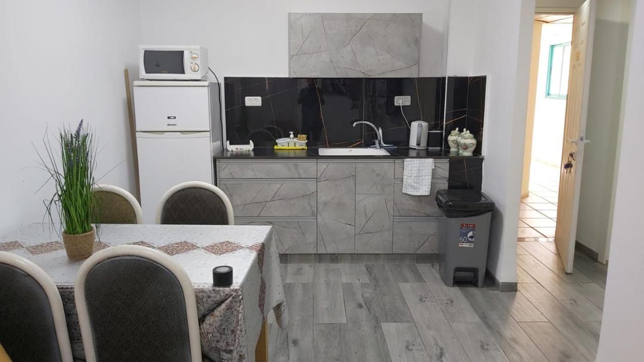 Rina Vacation Apartment 티베리아 외부 사진